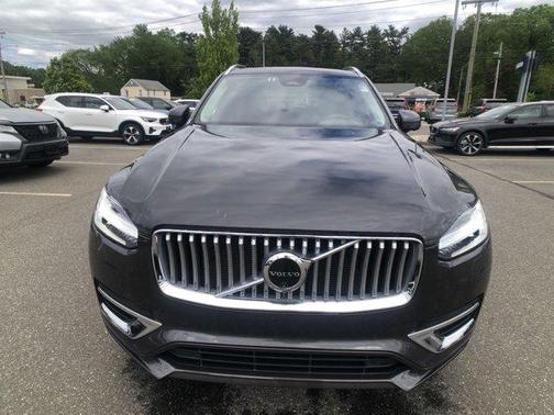 2024 Volvo XC90 B5 Plus Bright Theme