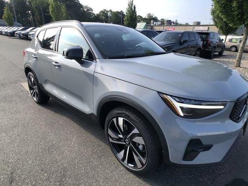 2026 Volvo XC40 ULTRA