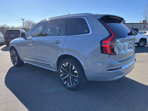 2025 Volvo XC90 B6 Plus 7-Seater