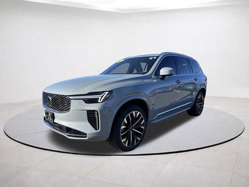 2025 Volvo XC90 B6 Plus 7-Seater