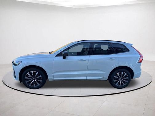 2025 Volvo XC60 B5 Core