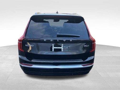 2026 Volvo XC90 B6 Plus 6-Seater
