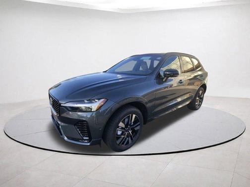 2026 Volvo XC60 B5 Plus