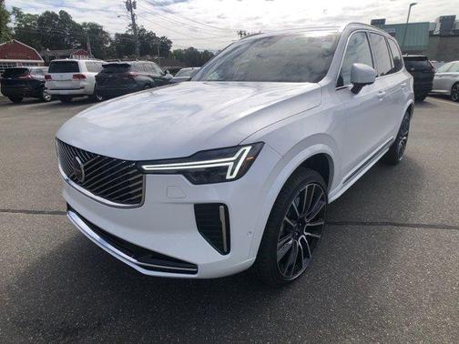 2026 Volvo XC90 B6 Plus 7-Seater