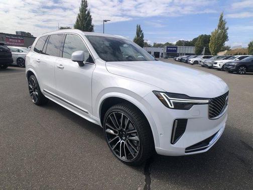 2026 Volvo XC90 B6 Plus 7-Seater