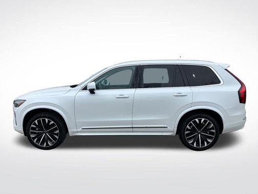 Crystal White Metallic 2025 Volvo XC90 B5 Core