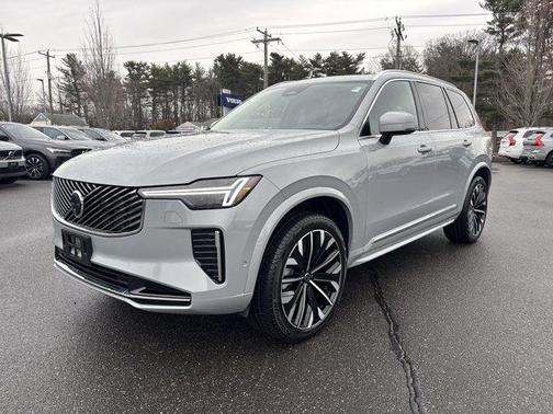 2025 Volvo XC90 B6 Plus 7-Seater