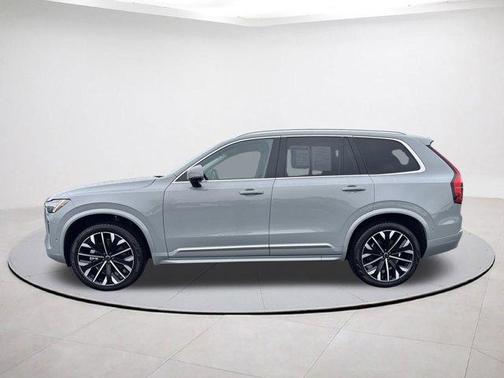 2025 Volvo XC90 B6 Plus 7-Seater