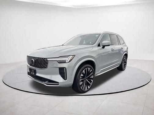 2025 Volvo XC90 B6 Plus 7-Seater