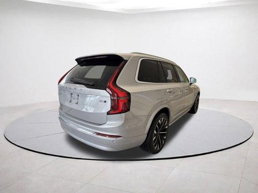 2025 Volvo XC90 PLUS