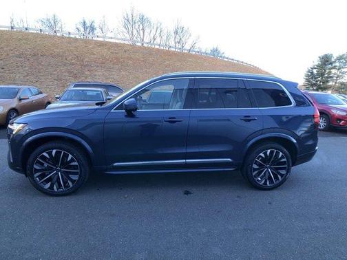 2025 Volvo XC90 B6 Ultra