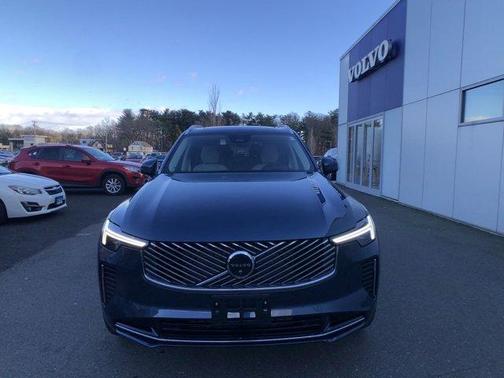 2025 Volvo XC90 B6 Ultra