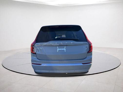 2026 Volvo XC90 B6 Ultra 7-Seater