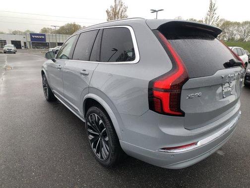2025 Volvo XC90 B6 Ultra