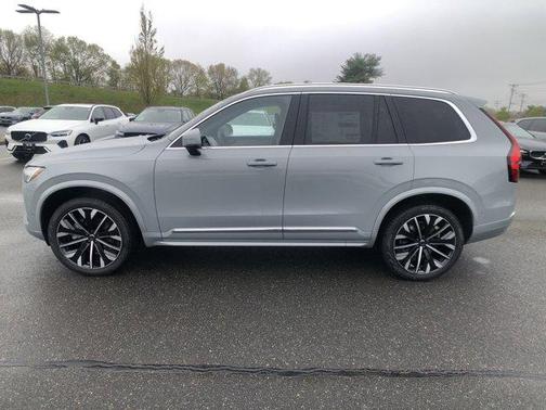 2025 Volvo XC90 B6 Ultra