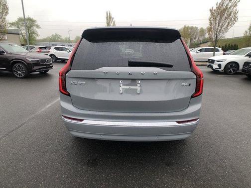 2025 Volvo XC90 B6 Ultra