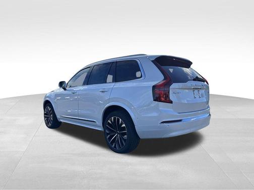2026 Volvo XC90 B6 Plus 7-Seater