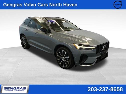 Gray Metallic 2024 Volvo XC60 B5 Plus Dark Theme