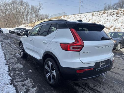 2023 Volvo XC40 Recharge Pure Electric Twin Plus