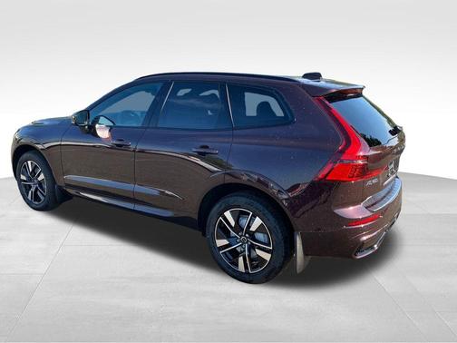 Mulberry 2026 Volvo XC60 B5 Plus