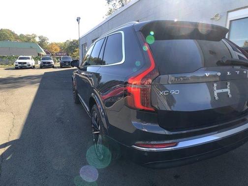 2025 Volvo XC90 B6 Plus 7-Seater