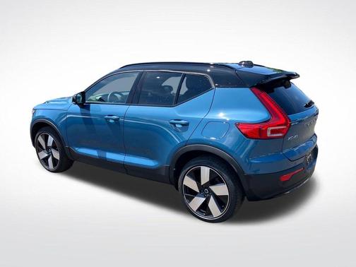 Fjord Blue Metallic 2024 Volvo XC40 Recharge Pure Electric Twin Ultimate
