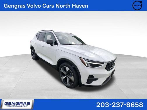 2026 Volvo XC40 B5 Core