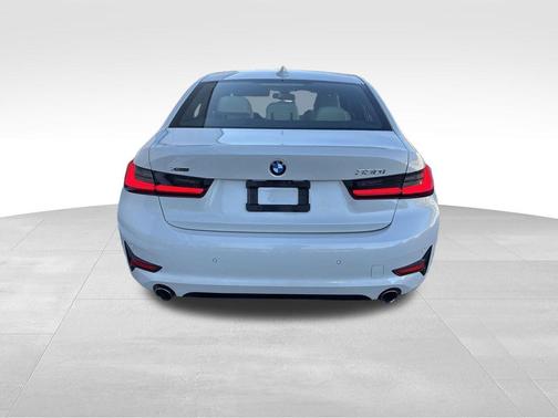 2021 BMW 330 i xDrive