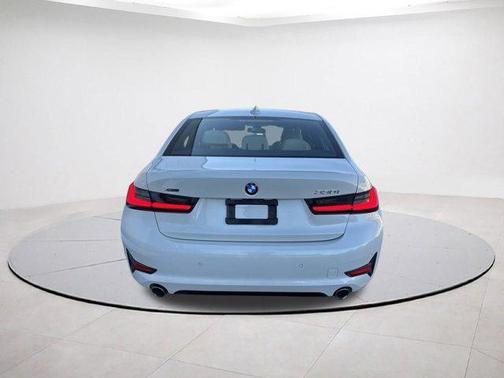 2021 BMW 330 i xDrive