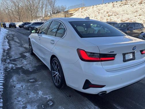 2021 BMW 330 i xDrive