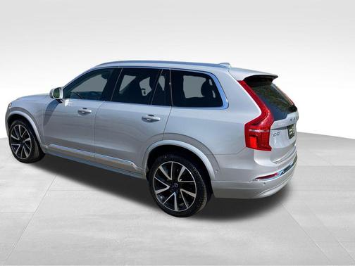 Silver 2023 Volvo XC90 B5 Plus