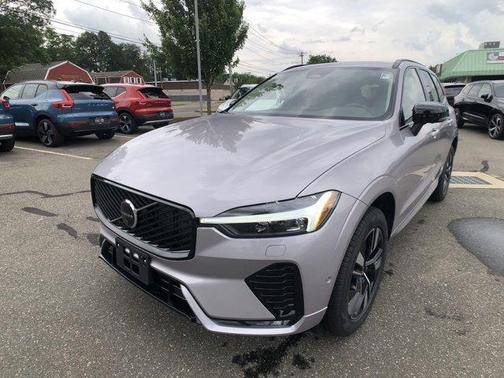 2026 Volvo XC60 PLUS