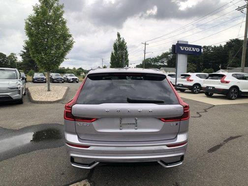 2026 Volvo XC60 PLUS