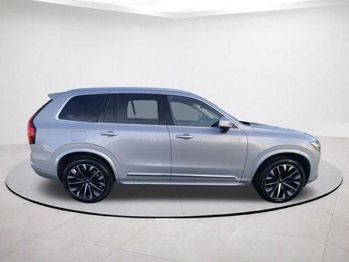 2025 Volvo XC90 PLUS
