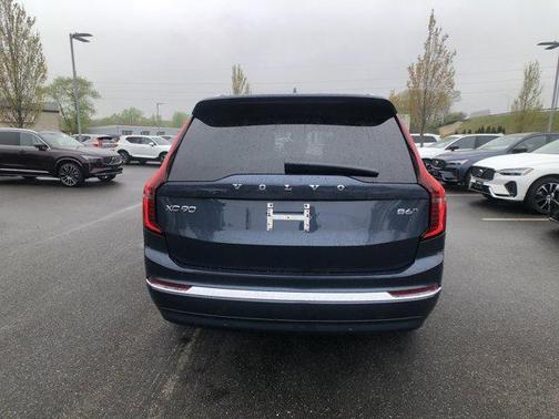 2025 Volvo XC90 B6 Plus 7-Seater