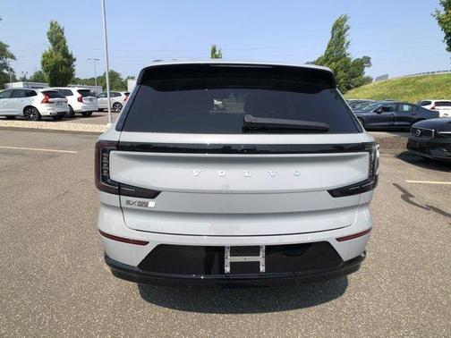 2025 Volvo EX90 Twin Motor Performance Ultra 6-Seater