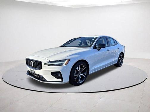 2025 Volvo S60 B5 Core