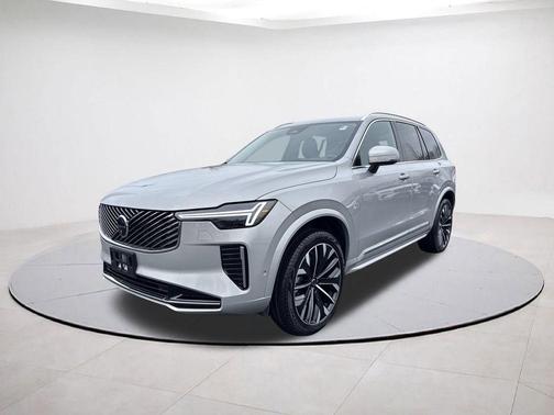 2025 Volvo XC90 B6 Plus 7-Seater