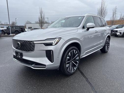 2025 Volvo XC90 B6 Plus 7-Seater