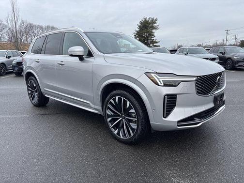 2025 Volvo XC90 B6 Plus 7-Seater