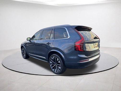 2025 Volvo XC90 B6 Plus 7-Seater