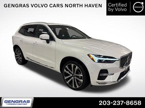 Crystal White Metallic 2023 Volvo XC60 B5 Ultimate Bright Theme