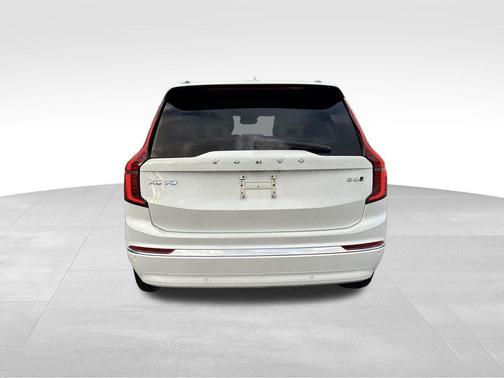 2026 Volvo XC90 B6 Ultra 7-Seater
