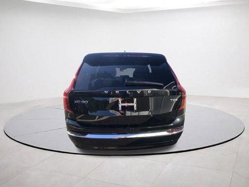 2026 Volvo XC90 Plug-In Hybrid T8 Plus 7-Seater