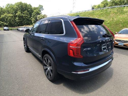 2024 Volvo XC90 Recharge Plug-In Hybrid T8 Ultimate Bright Theme 7-Seater