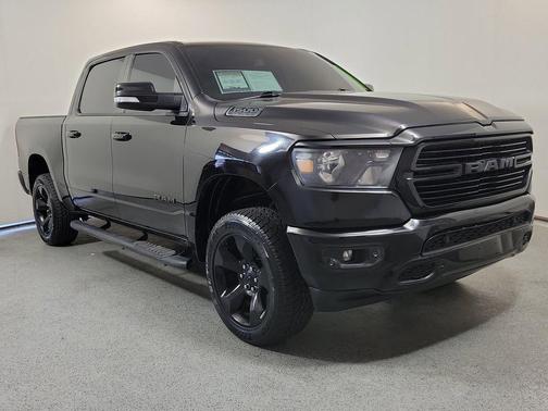 Diamond Black Crystal Pearlcoat 2019 RAM 1500 Big Horn