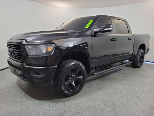 Diamond Black Crystal Pearlcoat 2019 RAM 1500 Big Horn