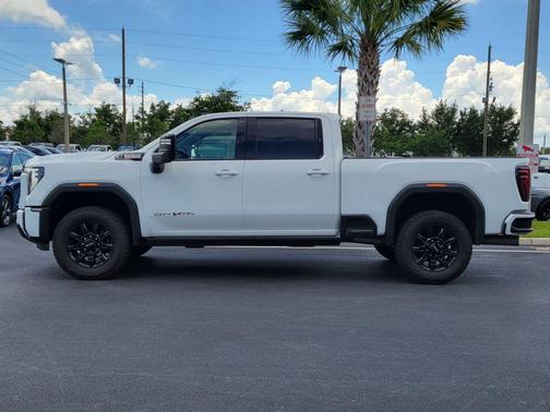 Summit White 2024 GMC Sierra 3500 AT4