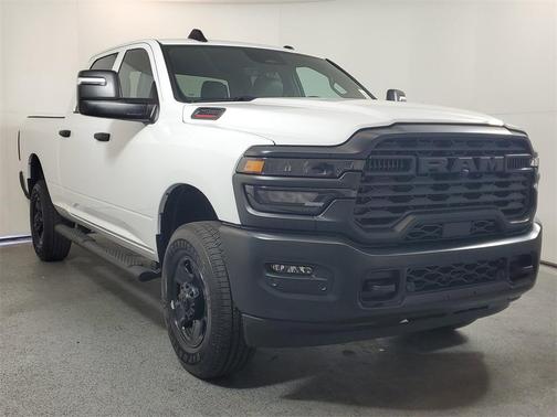 2026 RAM 2500 Tradesman Crew Cab 4x4 6'4' Box