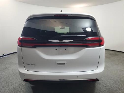 2025 Chrysler Pacifica L